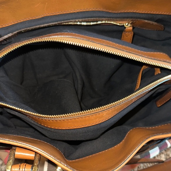 Burberry Lynher Bridle Tote Bag with COA - Hot for Fall!! - Picture 11 of 16